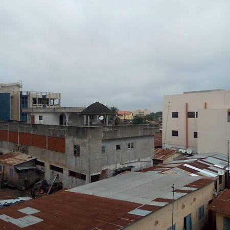 Chez Olivia Olivier Bed & Breakfast Cotonou Eksteriør bilde